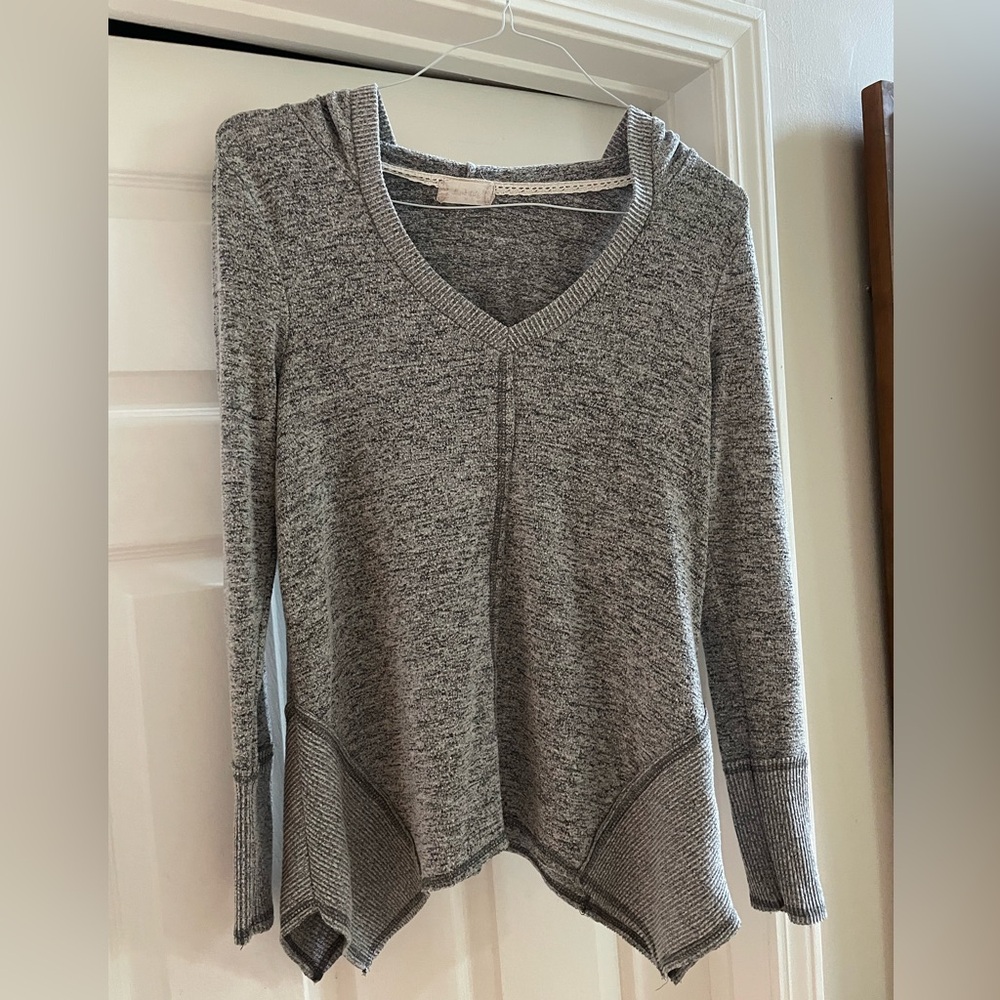 Altar’d State
Medium long sleeve 
Hoodie top